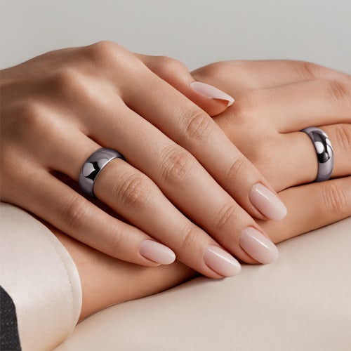 Obrączki ślubne: białe złoto, półokrągłe, 7 mm